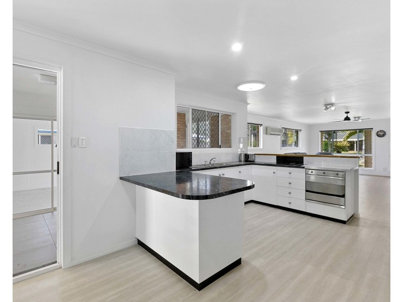 125 Burrum Street, Burrum Heads QLD 4659