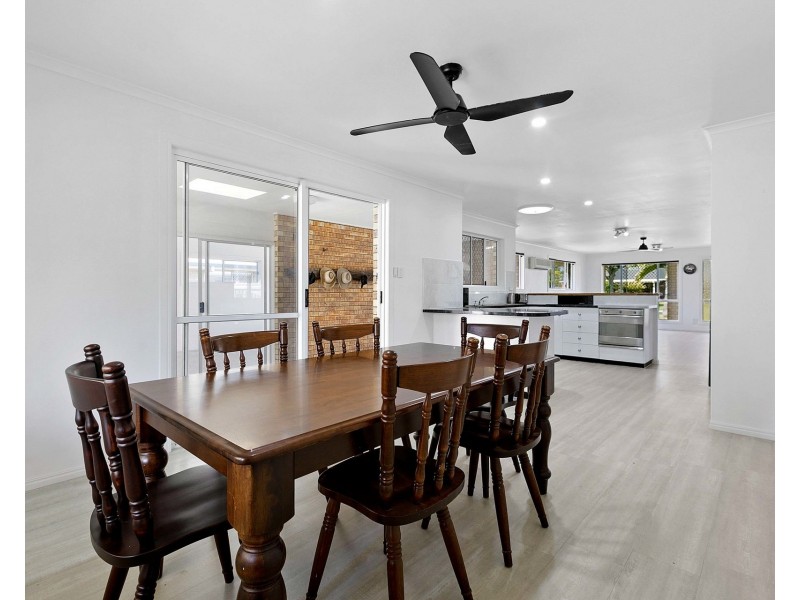 125 Burrum Street, Burrum Heads QLD 4659