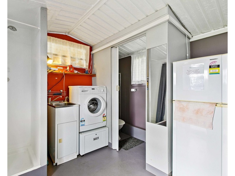 33 Beach Drive, Burrum Heads QLD 4659