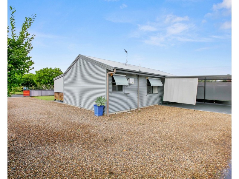 33 Beach Drive, Burrum Heads QLD 4659