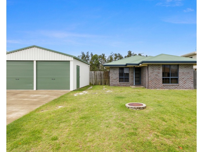 52 Beach Drive, Burrum Heads QLD 4659