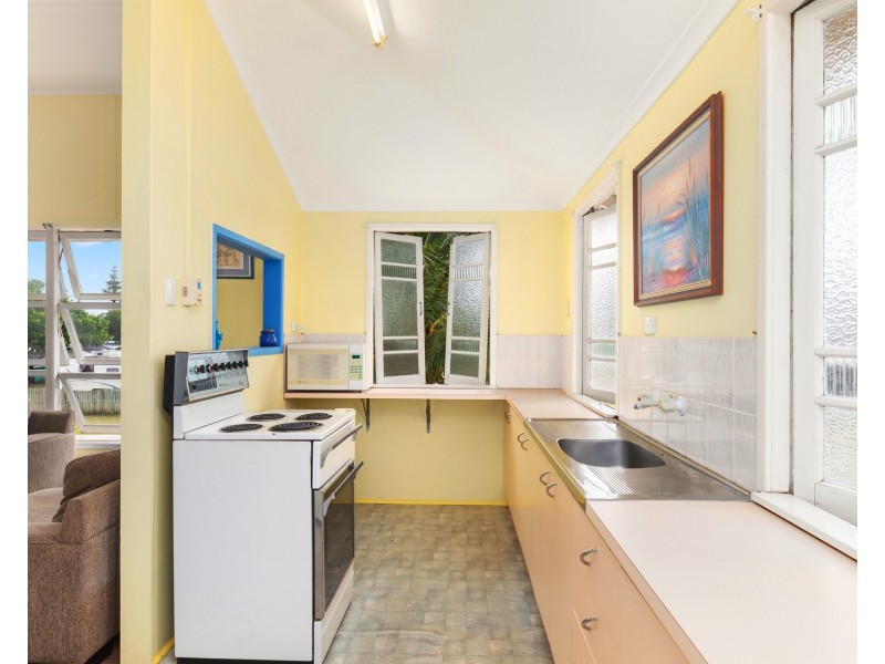 39 Howard Street, Burrum Heads QLD 4659