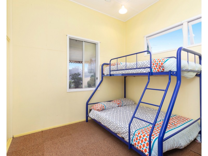 39 Howard Street, Burrum Heads QLD 4659