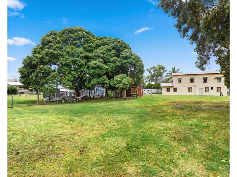 39 Howard Street, Burrum Heads QLD 4659