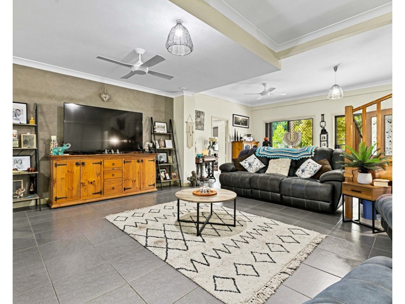 5-7 Rosslyn Drive, Burrum Heads QLD 4659