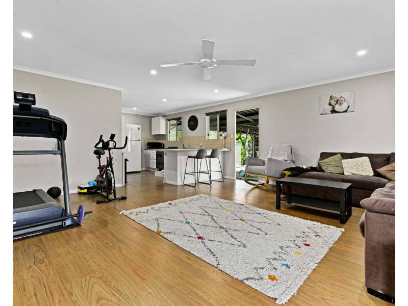 5-7 Rosslyn Drive, Burrum Heads QLD 4659