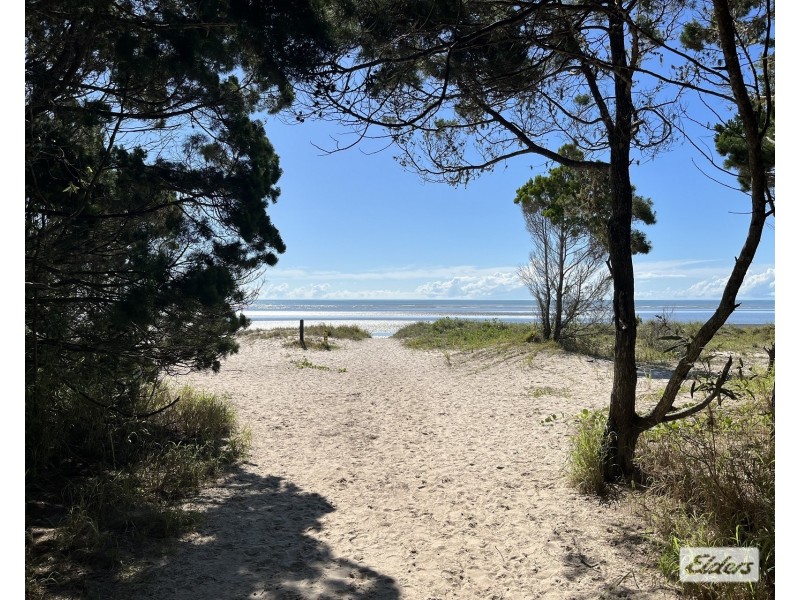 107 Esplanade Esplanade, Toogoom QLD 4655