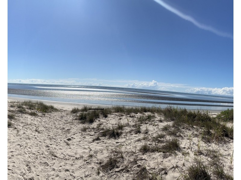 107 Esplanade Esplanade, Toogoom QLD 4655