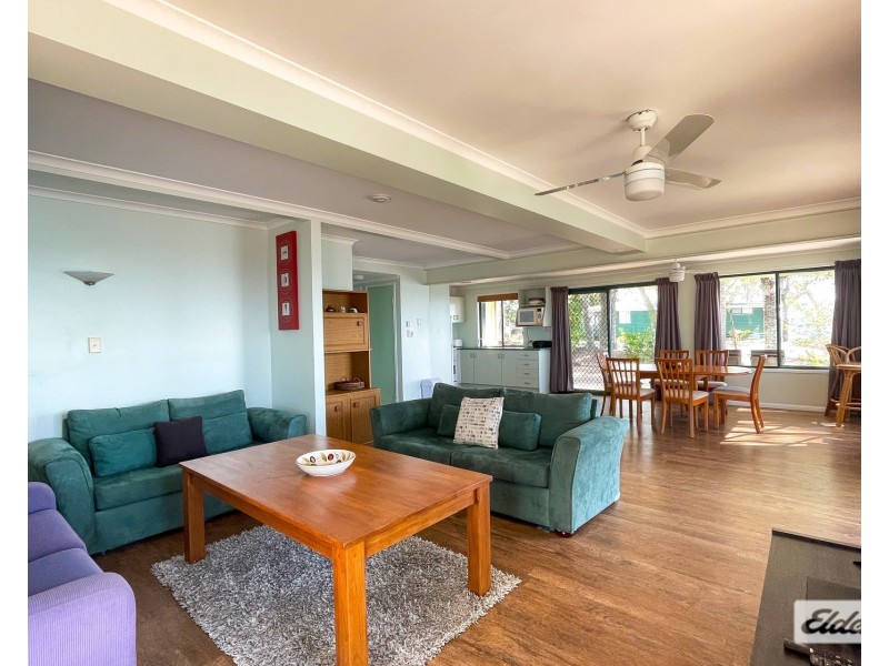 36 B Esplanade, Burrum Heads QLD 4659