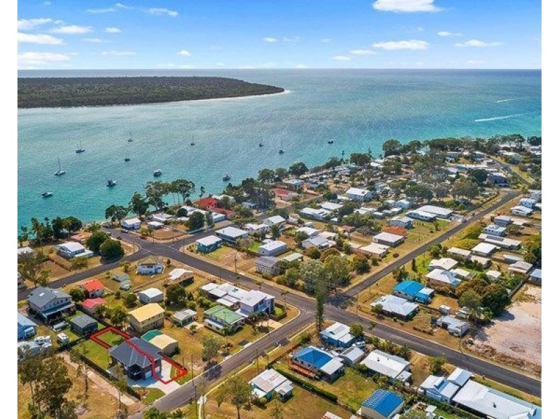 6 Howard Street, Burrum Heads QLD 4659