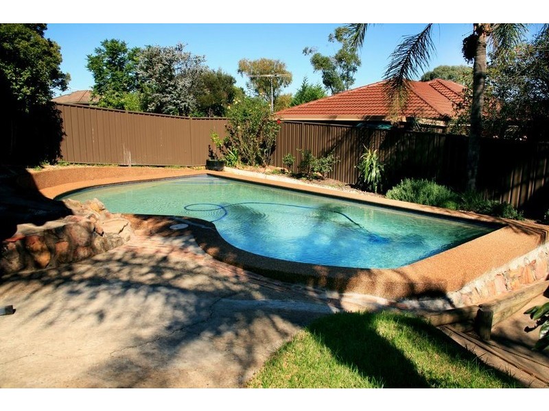 14 Jarndyce Avenue, Ambarvale NSW 2560