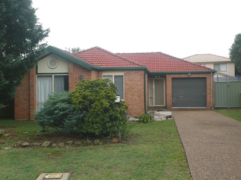 13 Cowan Place, St Helens Park NSW 2560