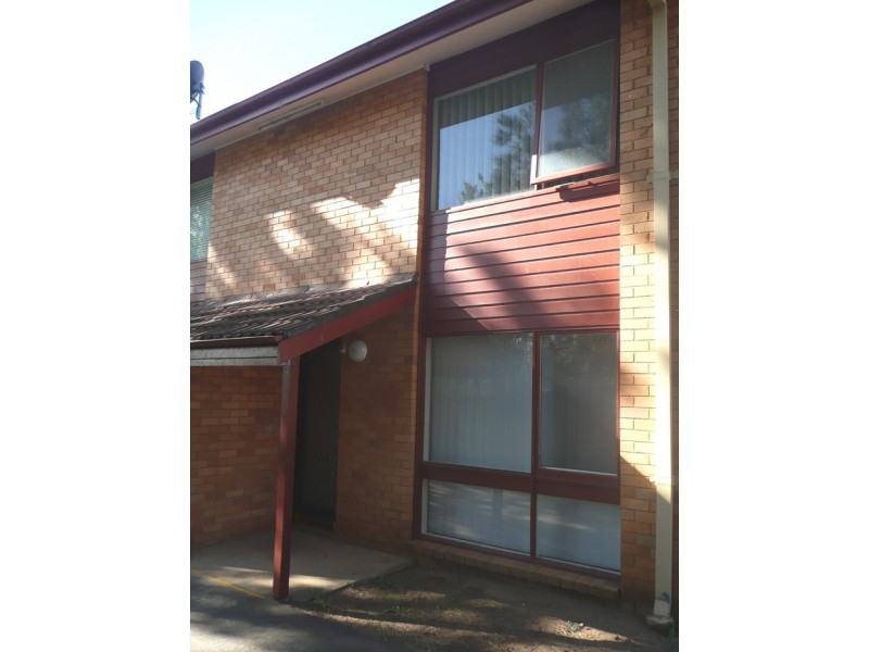 9/11 Warby Street, Campbelltown NSW 2560