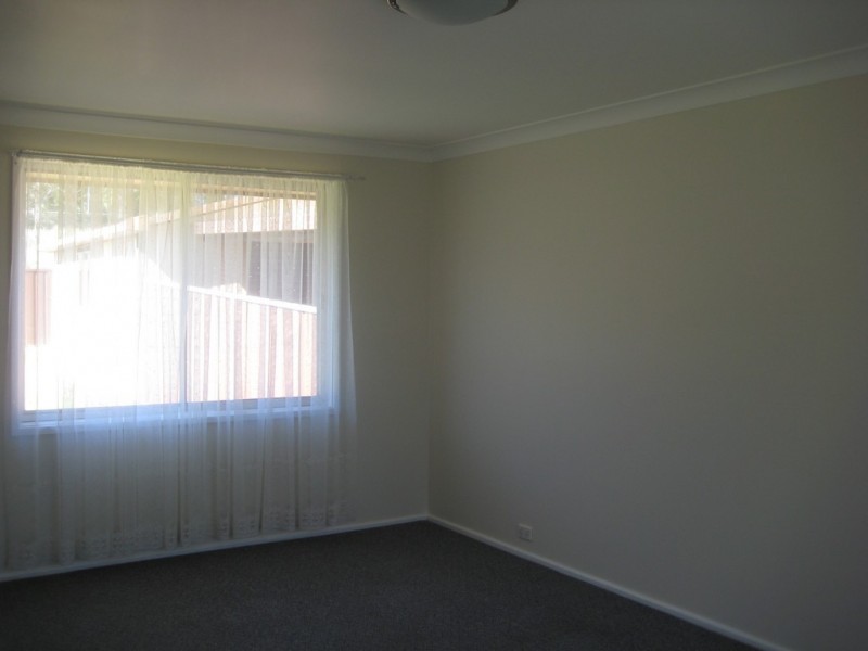 27 Dehavilland Cresent, Raby NSW 2566