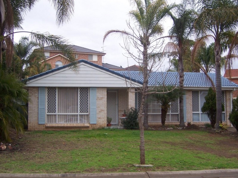 30 Diamontina Ave, Kearns NSW 2558