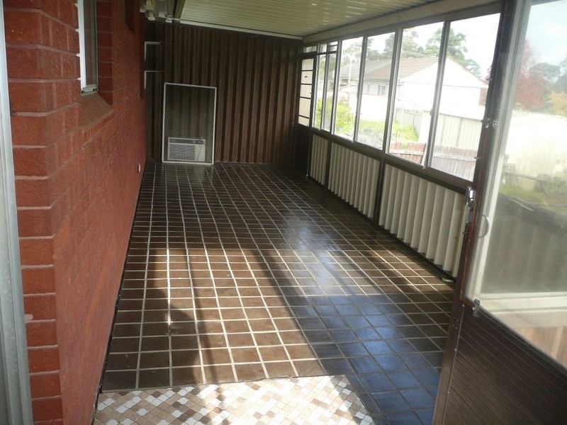 41 Burns Road, Campbelltown NSW 2560