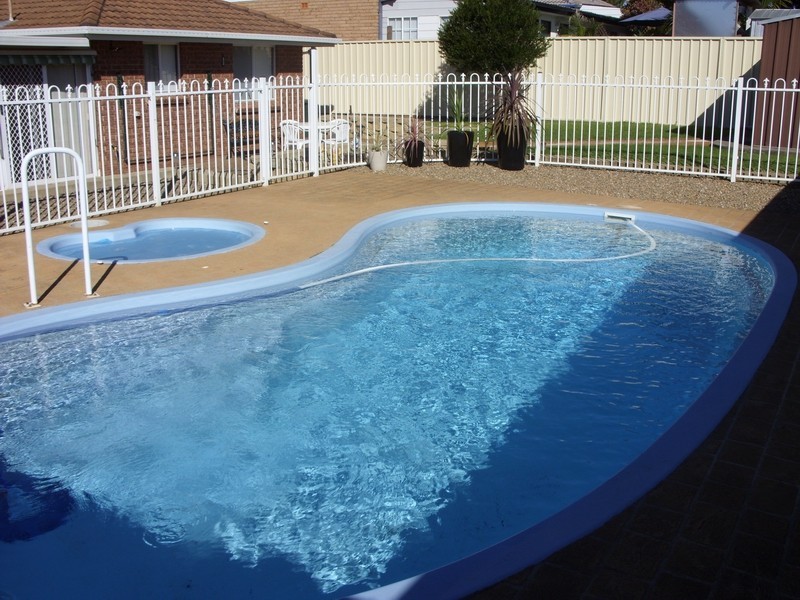 52 St Helens Park Drive, St Helens Park NSW 2560