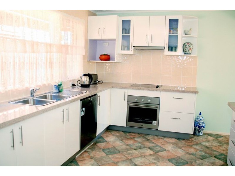 14 Jarndyce Avenue, Ambarvale NSW 2560