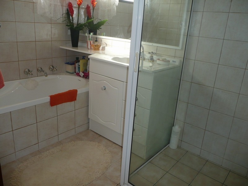 12 Moffat Place, Minto NSW 2566