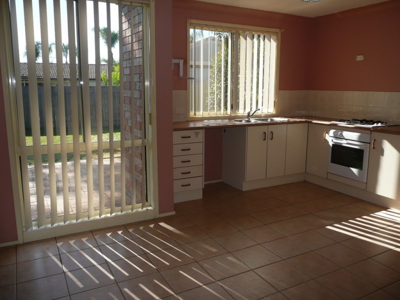 30 Pyramus Circuit, Rosemeadow NSW 2560