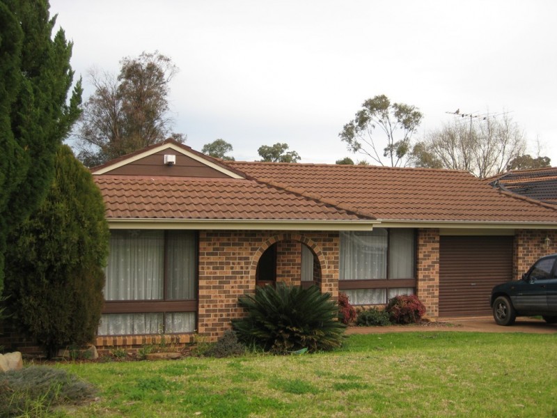 25 Columbia Street, Kearns NSW 2558