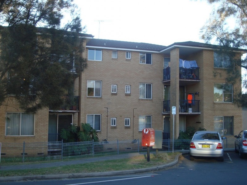 9/5 Hoddle Avenue, Bradbury NSW 2560