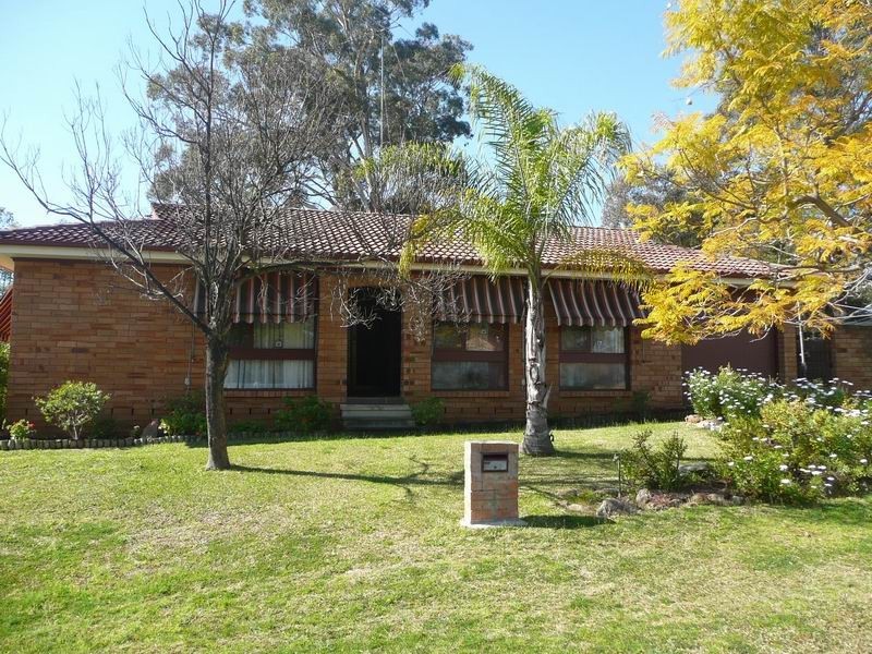 1 Bottlebrush Ave, Bradbury NSW 2560