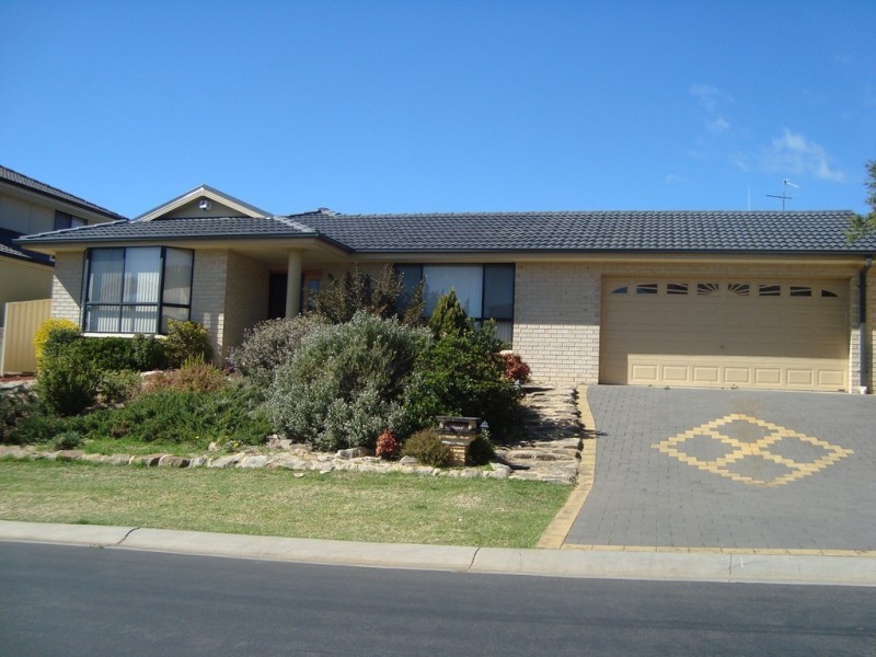 10 Gabriel Cct, Blair Athol NSW 2560