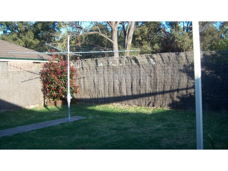 51 Carbasse Cres, St Helens Park NSW 2560