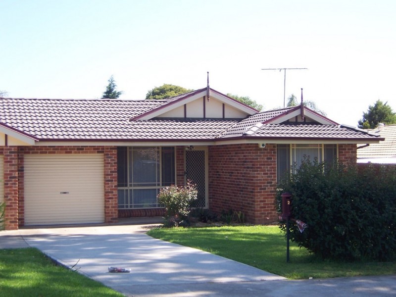 2/10 Bird Place, St Helens Park NSW 2560