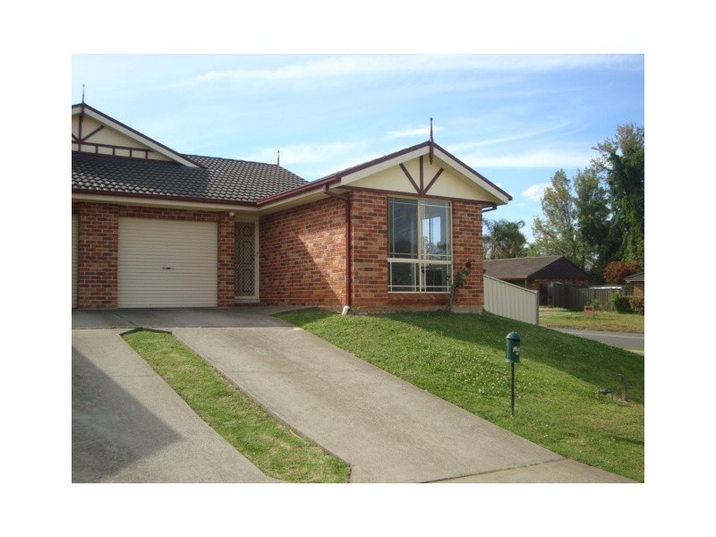 2/2 Skyfarmer Crescent, Raby NSW 2566