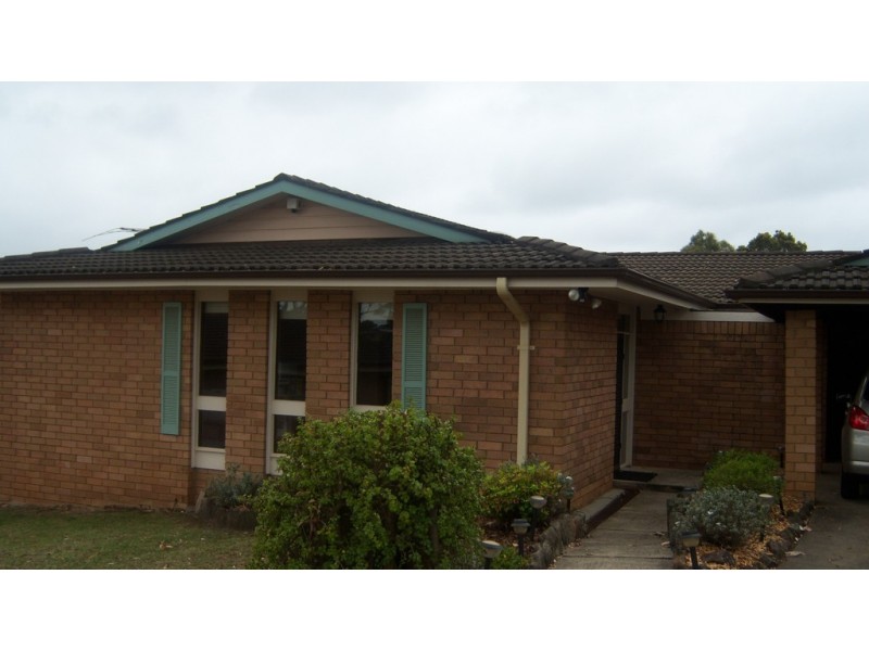 16 Omaru Crescent, Bradbury NSW 2560