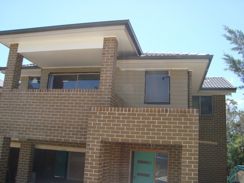 2/72 Broughton Street, Campbelltown NSW 2560