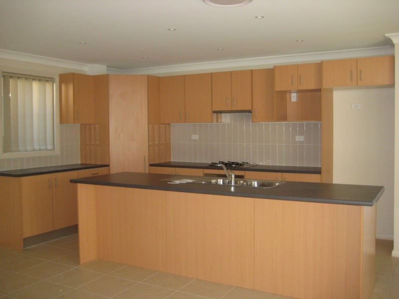 2/72 Broughton Street, Campbelltown NSW 2560