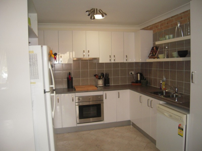 7B Catchpole Cres, St Helens Park NSW 2560
