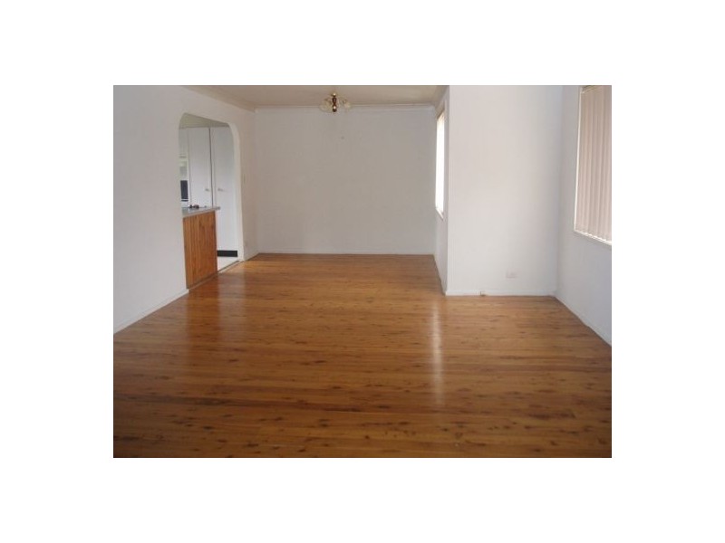 3 Adina Place, Bradbury NSW 2560