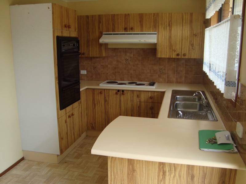 4 Fortinbras Close, Rosemeadow NSW 2560