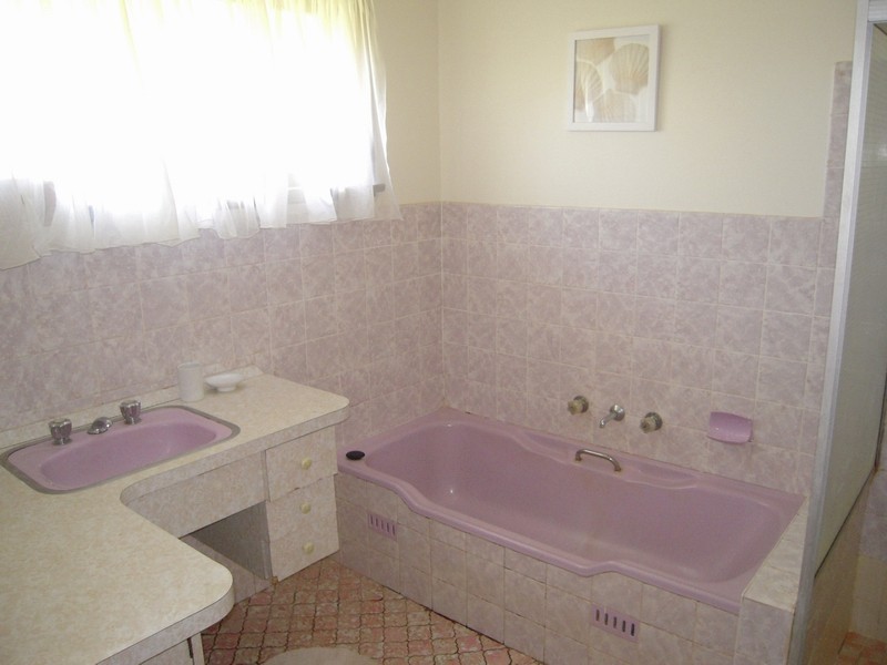 Ruse NSW 2560