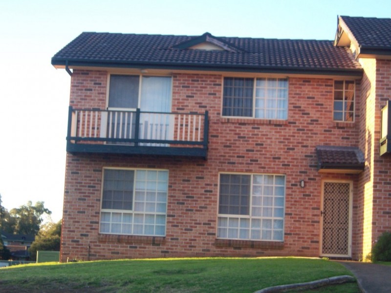 1/5 Wickfield Circuit, Ambarvale NSW 2560