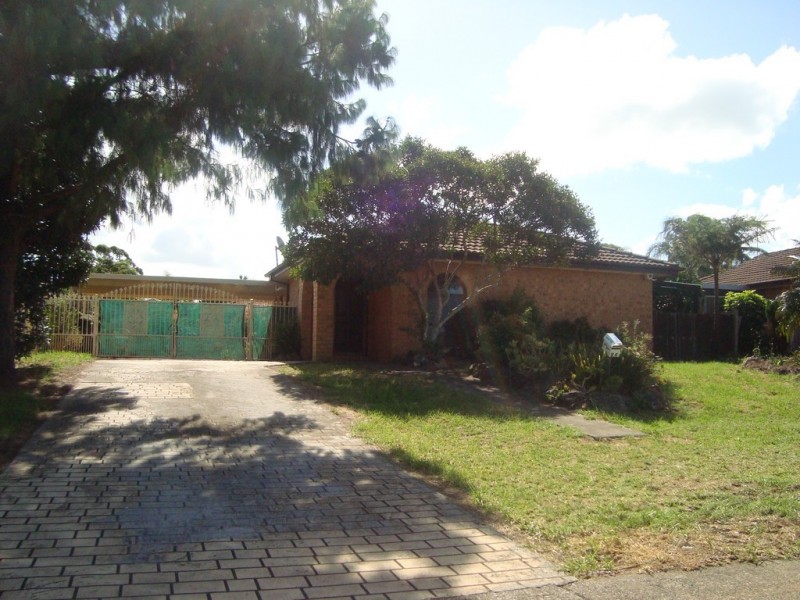 26 Karrabul Rd, St Helens Park NSW 2560