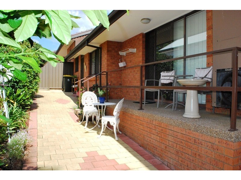 1/14 Stewart St, Campbelltown NSW 2560