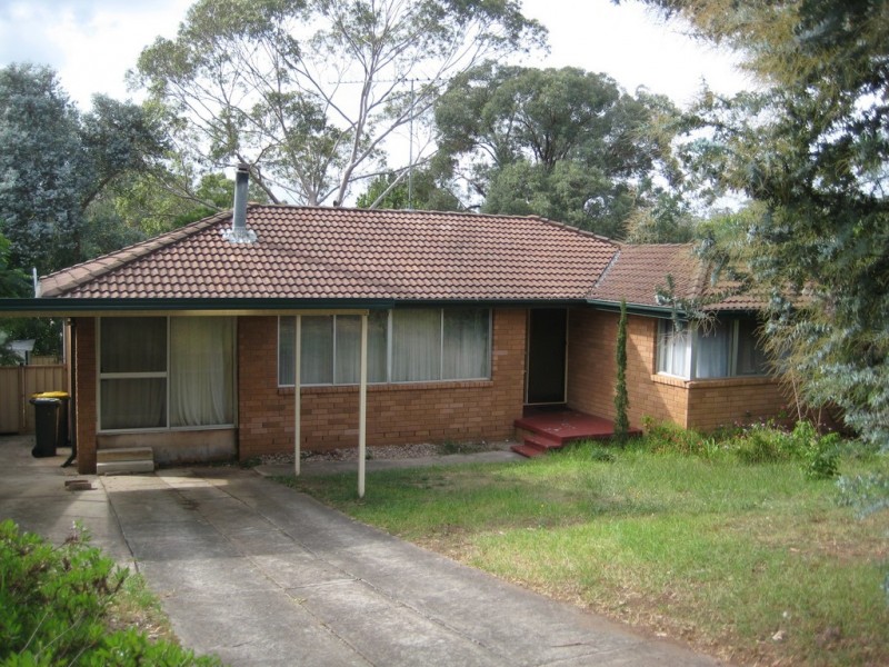 140 Campbellfield Avenue, Bradbury NSW 2560