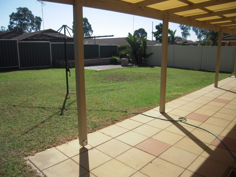 6 Woylie Palce, St Helens Park NSW 2560