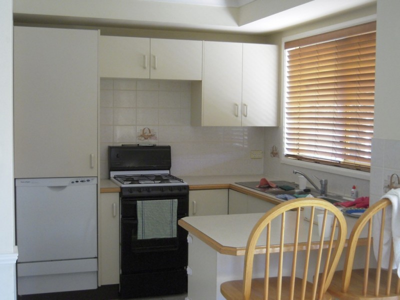 6 Woylie Palce, St Helens Park NSW 2560