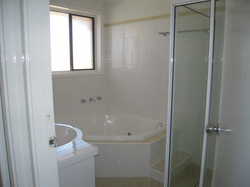 31 Goulburn St, Ruse NSW 2560