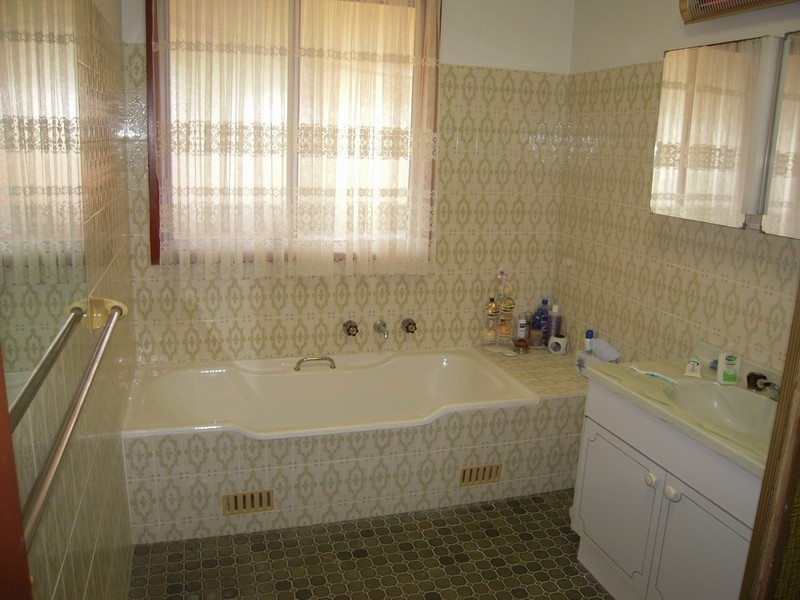 276 The Parkway, Bradbury NSW 2560