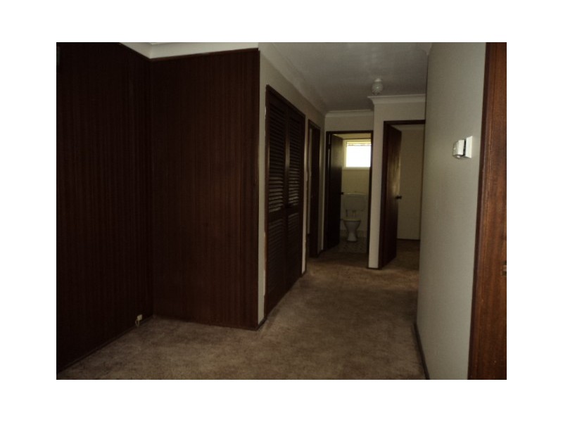 15 Forbes Place, Leumeah NSW 2560