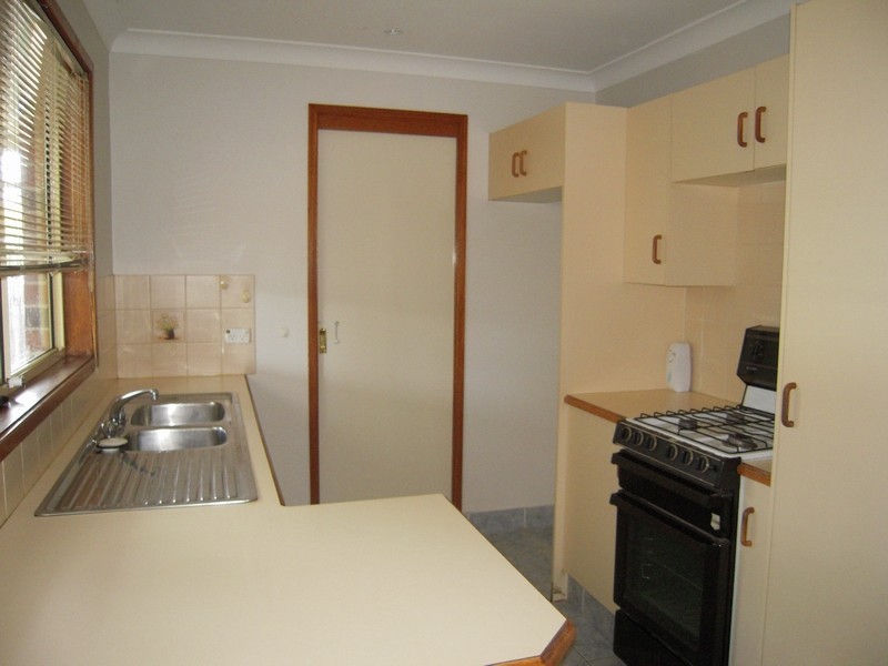 12 Davy Place, St Helens Park NSW 2560