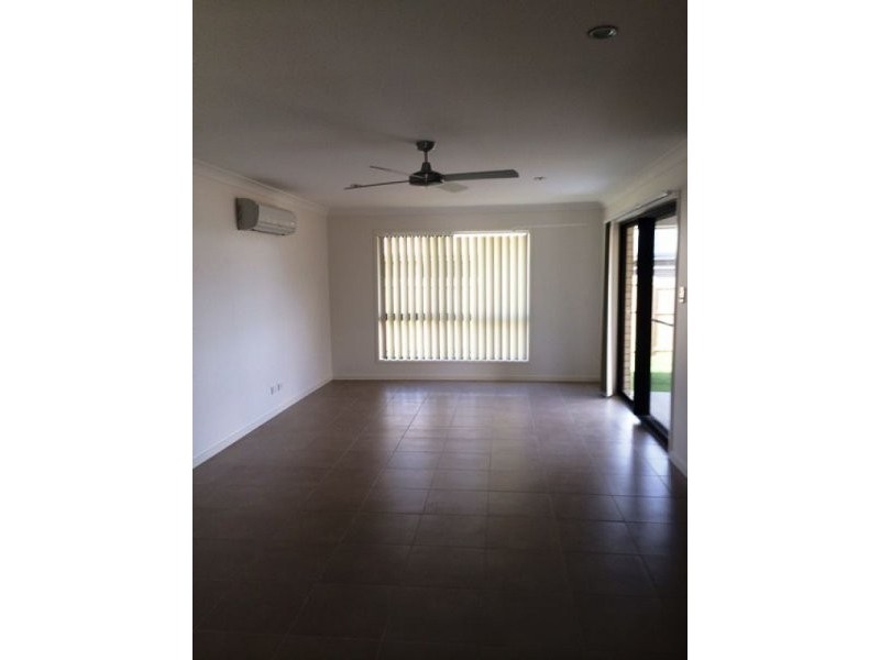 2/44 Superior Boulevard, Andergrove QLD 4740