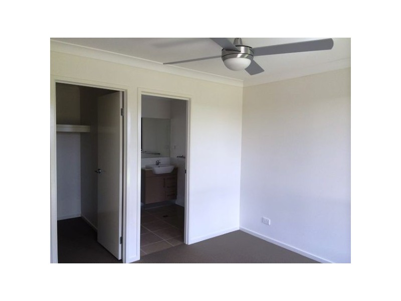 2/44 Superior Boulevard, Andergrove QLD 4740